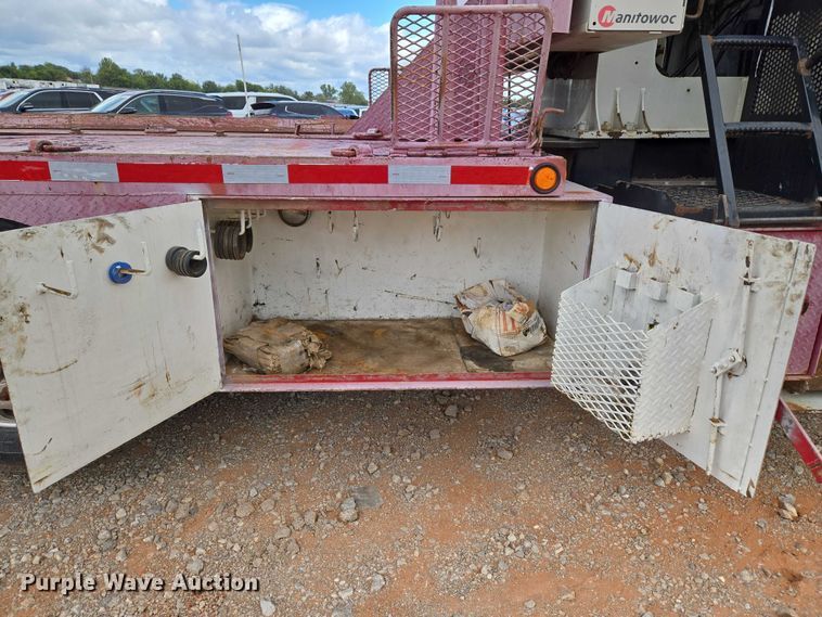 image for item YA1101 2012 Peterbilt 365 crane truck