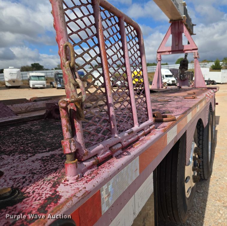 image for item YA1101 2012 Peterbilt 365 crane truck