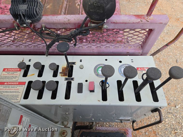 image for item YA1101 2012 Peterbilt 365 crane truck