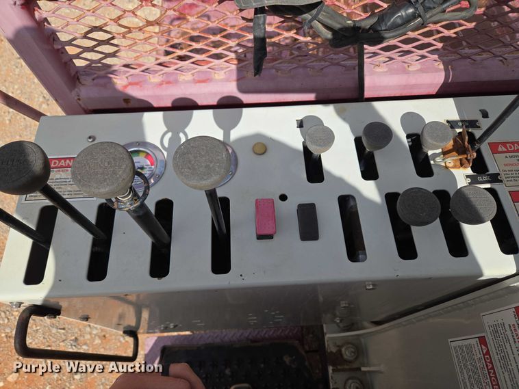 image for item YA1101 2012 Peterbilt 365 crane truck