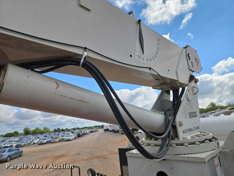 image for item YA1101 2012 Peterbilt 365 crane truck