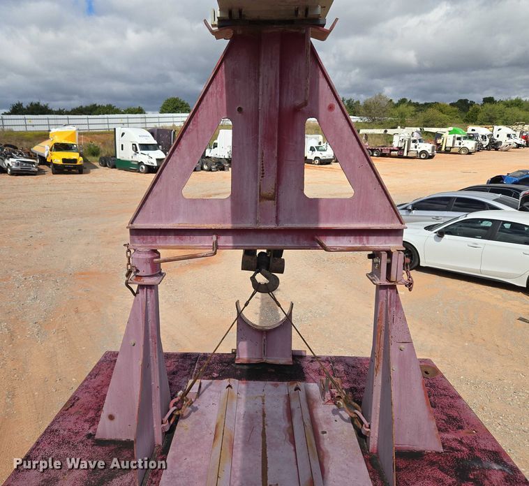 image for item YA1101 2012 Peterbilt 365 crane truck