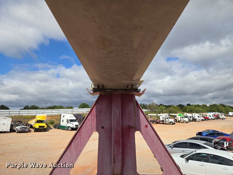 image for item YA1101 2012 Peterbilt 365 crane truck