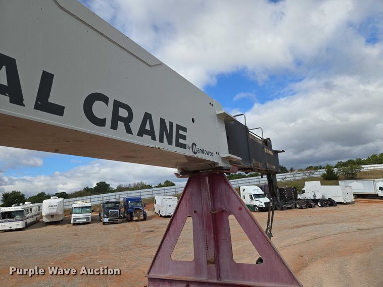 image for item YA1101 2012 Peterbilt 365 crane truck