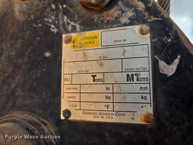 image for item YA1101 2012 Peterbilt 365 crane truck