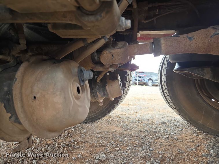 image for item YA1101 2012 Peterbilt 365 crane truck