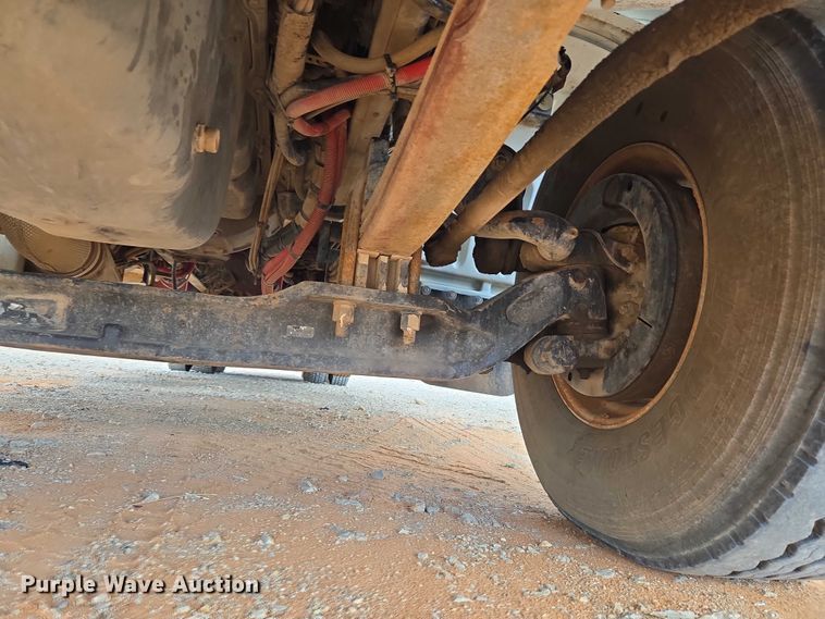 image for item YA1101 2012 Peterbilt 365 crane truck