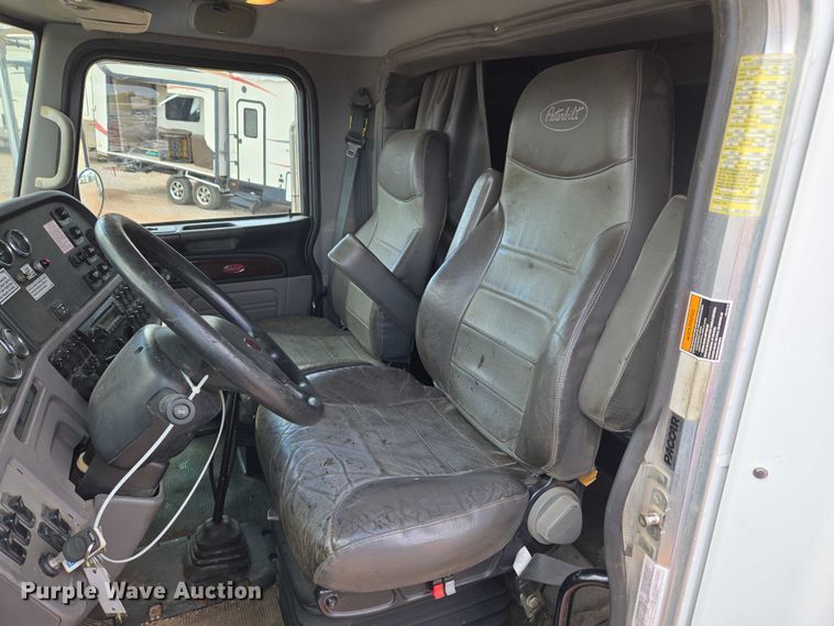 image for item YA1101 2012 Peterbilt 365 crane truck