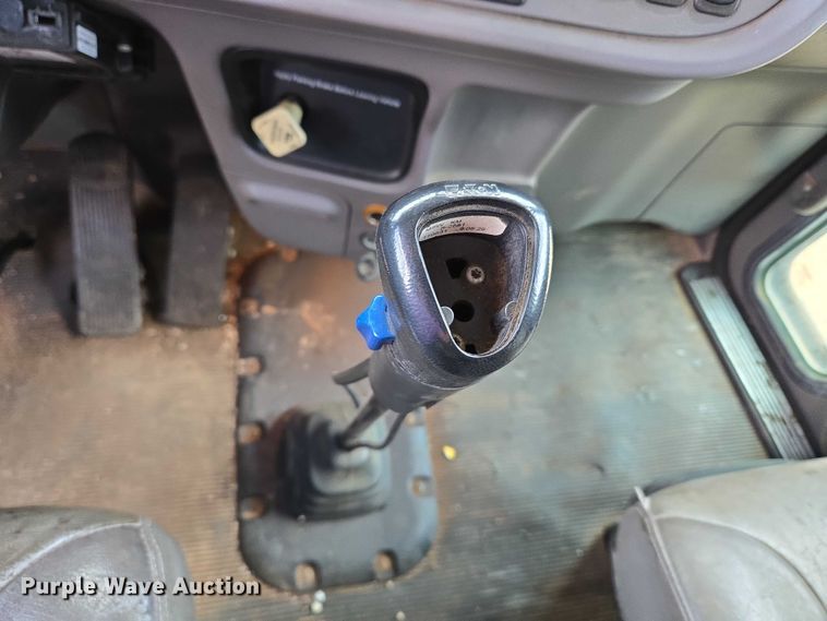 image for item YA1101 2012 Peterbilt 365 crane truck