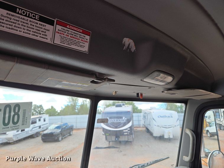 image for item YA1101 2012 Peterbilt 365 crane truck