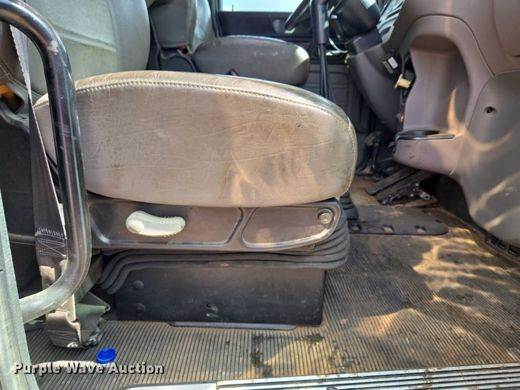 image for item YA1101 2012 Peterbilt 365 crane truck