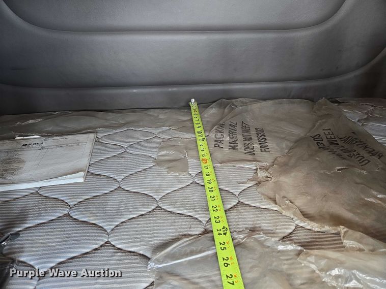 image for item YA1101 2012 Peterbilt 365 crane truck