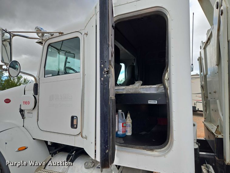 image for item YA1101 2012 Peterbilt 365 crane truck