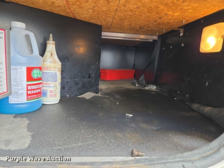 image for item YA1101 2012 Peterbilt 365 crane truck