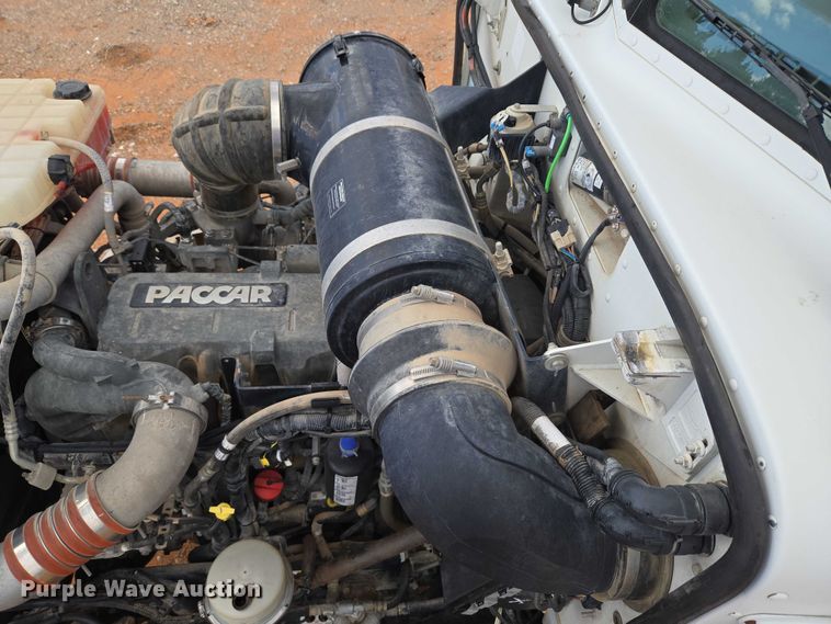 image for item YA1101 2012 Peterbilt 365 crane truck