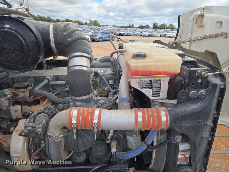 image for item YA1101 2012 Peterbilt 365 crane truck