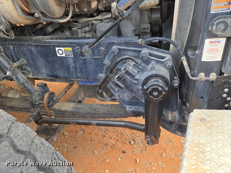 image for item YA1101 2012 Peterbilt 365 crane truck