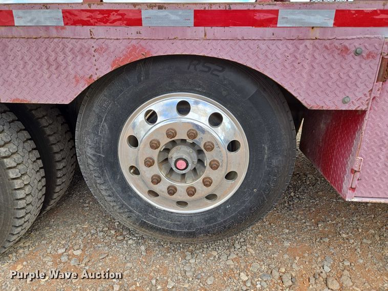 image for item YA1101 2012 Peterbilt 365 crane truck