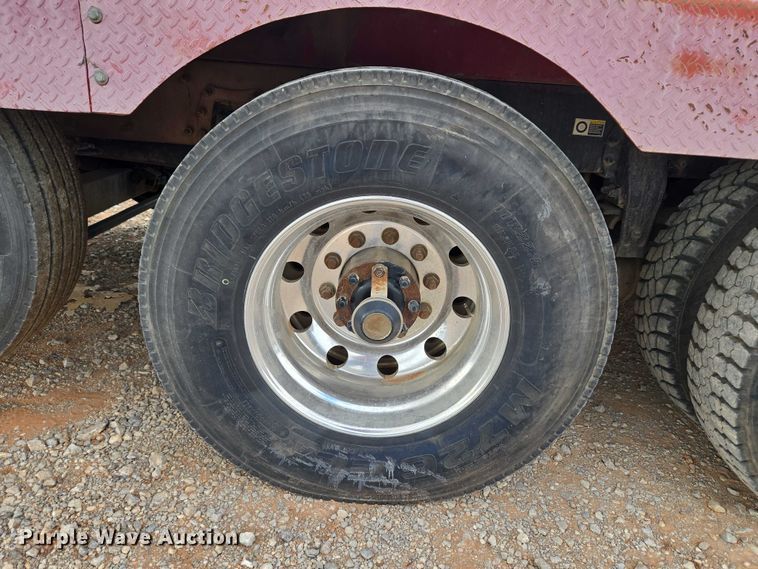 image for item YA1101 2012 Peterbilt 365 crane truck