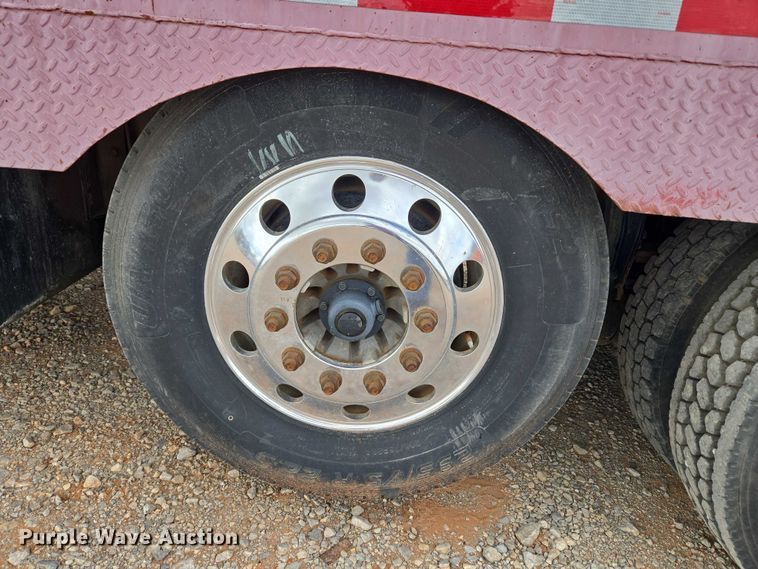 image for item YA1101 2012 Peterbilt 365 crane truck