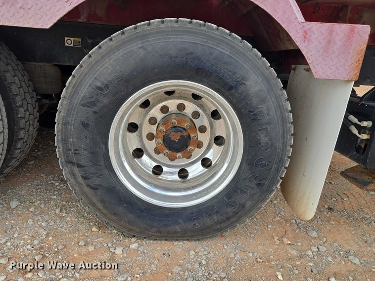 image for item YA1101 2012 Peterbilt 365 crane truck