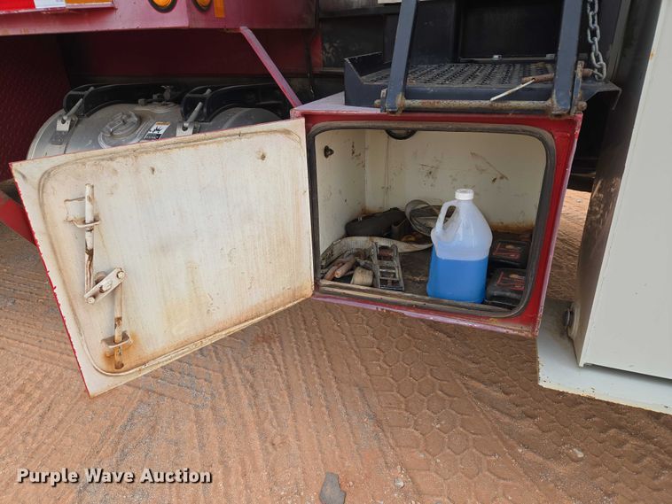 image for item YA1102 2013 Peterbilt 365  crane truck