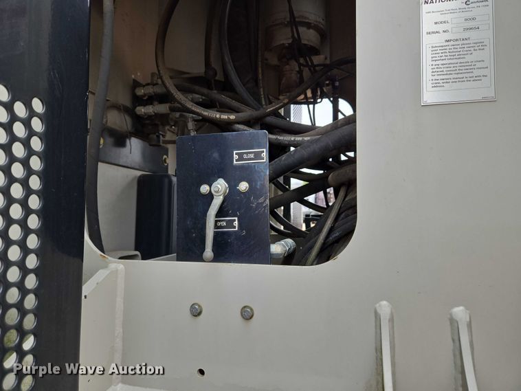 image for item YA1102 2013 Peterbilt 365  crane truck