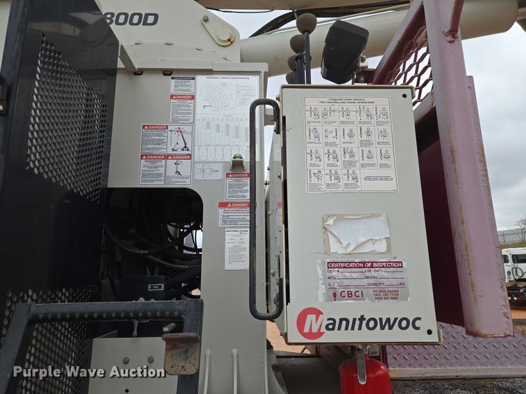 image for item YA1102 2013 Peterbilt 365  crane truck