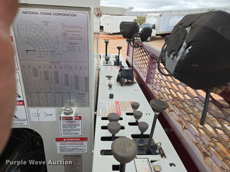 image for item YA1102 2013 Peterbilt 365  crane truck