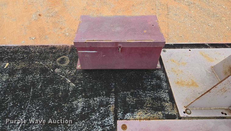 image for item YA1102 2013 Peterbilt 365  crane truck