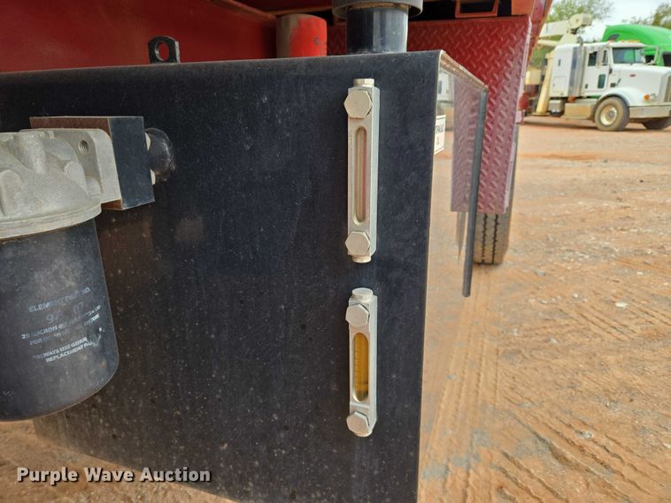 image for item YA1102 2013 Peterbilt 365  crane truck