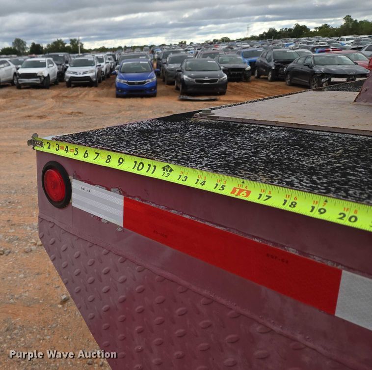 image for item YA1102 2013 Peterbilt 365  crane truck