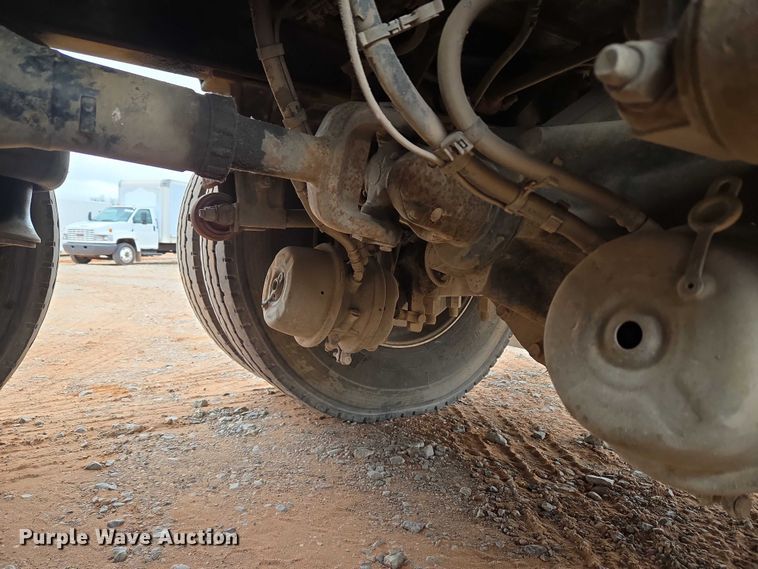 image for item YA1102 2013 Peterbilt 365  crane truck