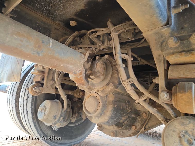 image for item YA1102 2013 Peterbilt 365  crane truck