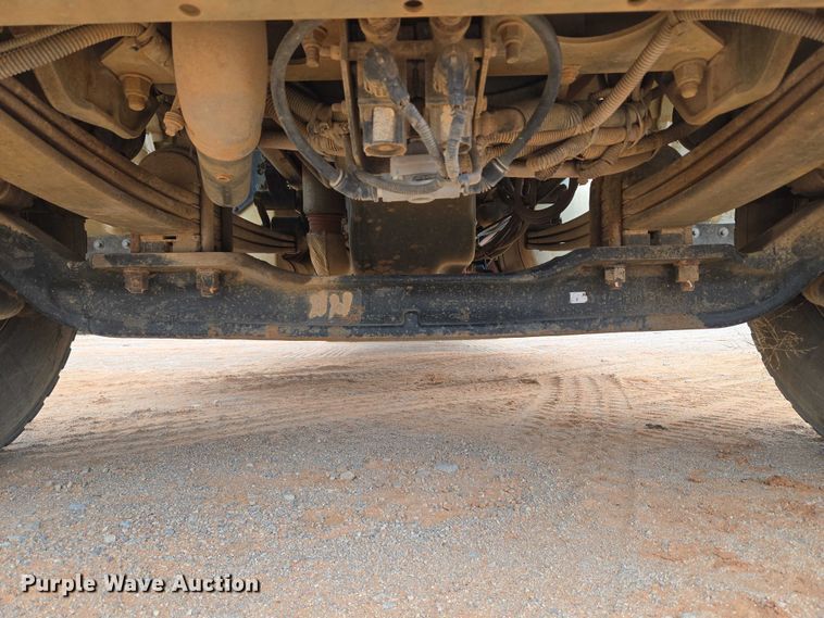 image for item YA1102 2013 Peterbilt 365  crane truck