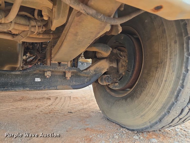 image for item YA1102 2013 Peterbilt 365  crane truck