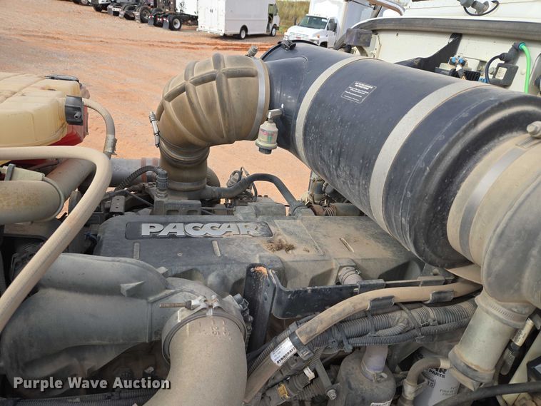 image for item YA1102 2013 Peterbilt 365  crane truck