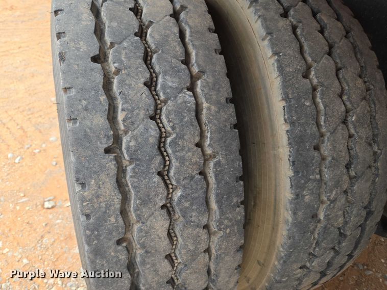 image for item YA1102 2013 Peterbilt 365  crane truck