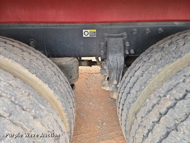 image for item YA1102 2013 Peterbilt 365  crane truck