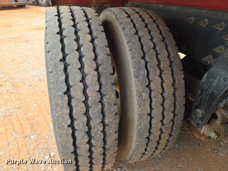 image for item YA1102 2013 Peterbilt 365  crane truck