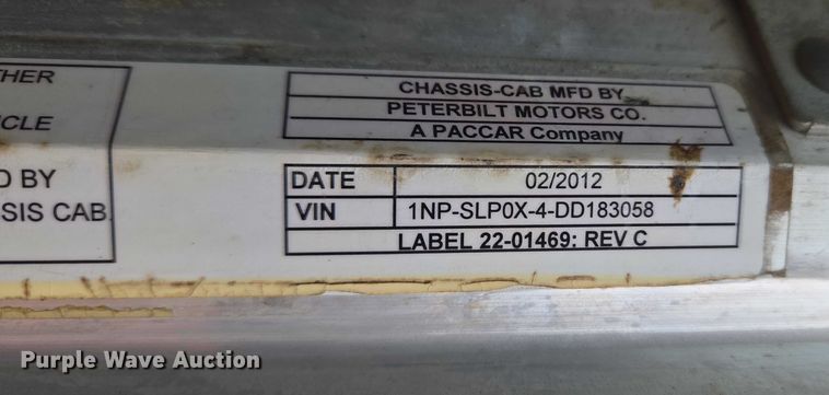 image for item YA1102 2013 Peterbilt 365  crane truck