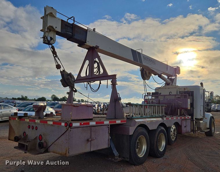 image for item YA1103 2012 Peterbilt 365 crane truck