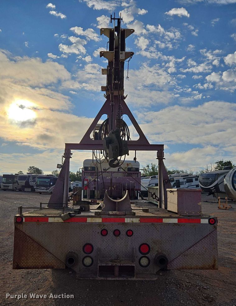 image for item YA1103 2012 Peterbilt 365 crane truck