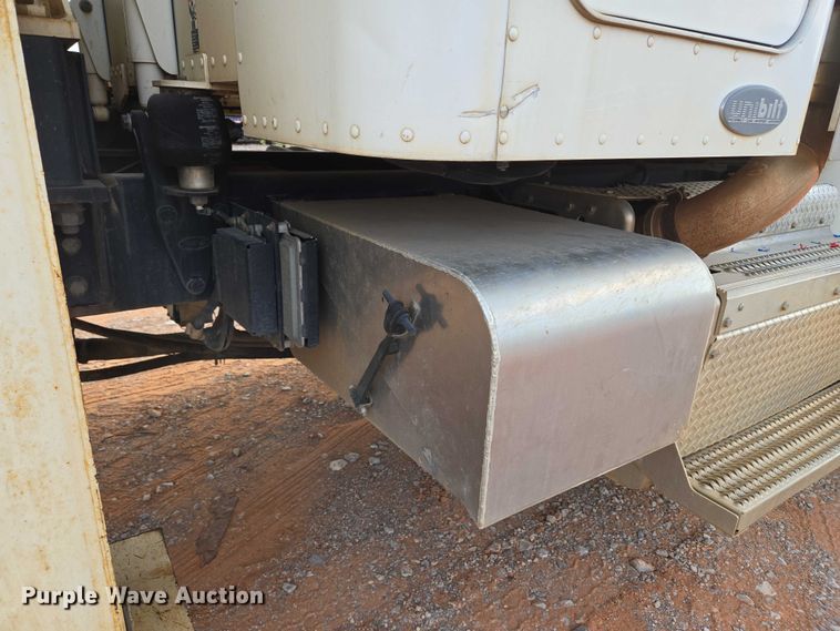 image for item YA1103 2012 Peterbilt 365 crane truck