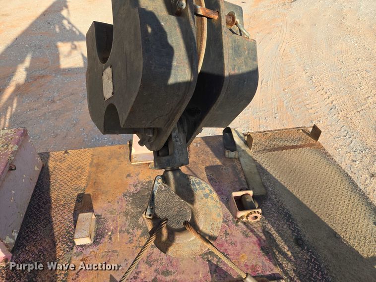 image for item YA1103 2012 Peterbilt 365 crane truck