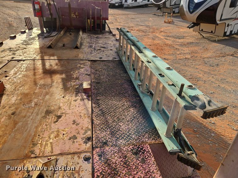 image for item YA1103 2012 Peterbilt 365 crane truck