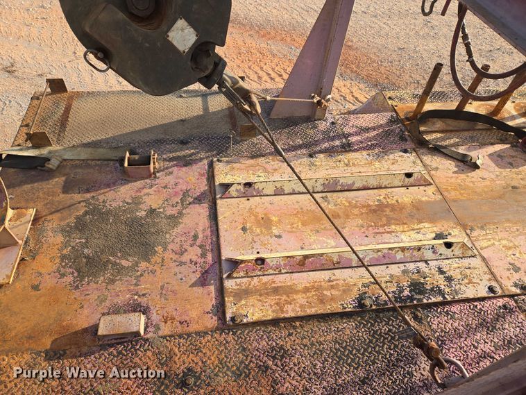 image for item YA1103 2012 Peterbilt 365 crane truck