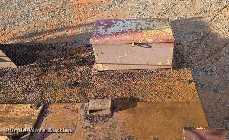 image for item YA1103 2012 Peterbilt 365 crane truck