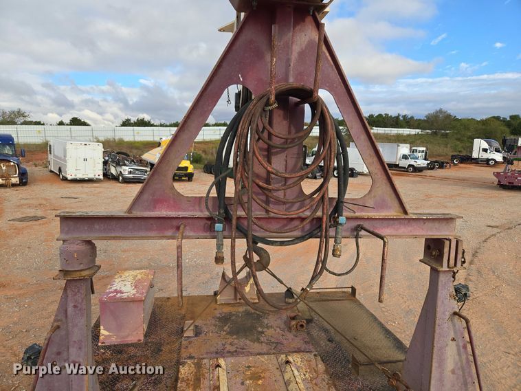 image for item YA1103 2012 Peterbilt 365 crane truck