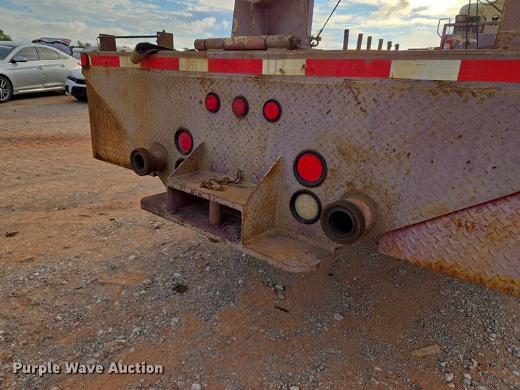 image for item YA1103 2012 Peterbilt 365 crane truck